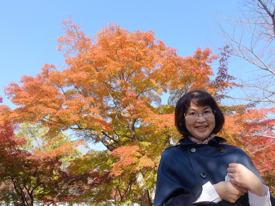 京都・智積院～燃えるように輝く参道の紅葉_d0136382_15210910.jpg