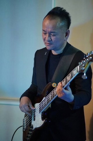 広島 ジャズライブ カミン Jazzlive Comin 11月21日のライブ_b0115606_10570591.jpeg