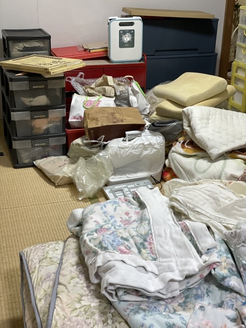 押し入れ収納の Before → After！_f0354014_21220079.jpeg