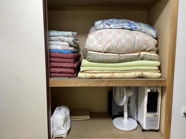 押し入れ収納の Before → After！_f0354014_21225975.jpeg