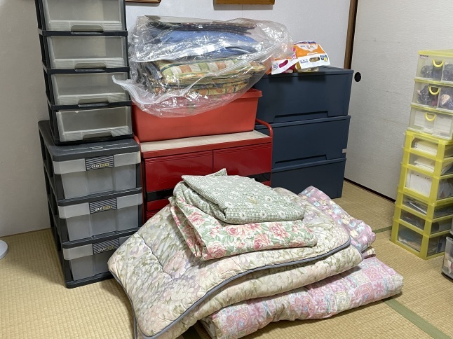 押し入れ収納の Before → After！_f0354014_21232516.jpeg