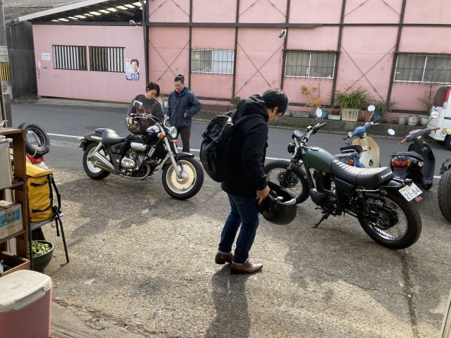 明日は臨時休業します!_a0164918_17220511.jpg