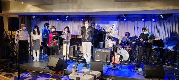 銀座ラウンジZEROにてライブ_e0119092_15373018.jpg