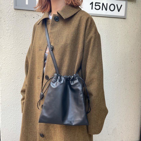 fig London - fig London レザー巾着バッグ ブラックの通販 by