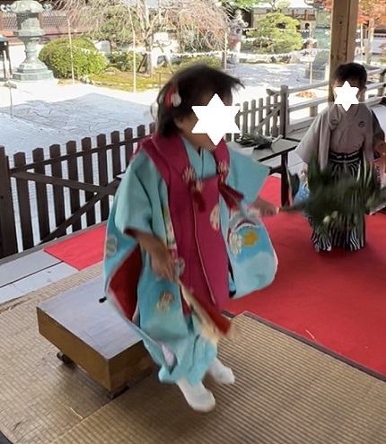 孫たちの七五三・今宮神社・碁盤の儀。_f0181251_19080606.png
