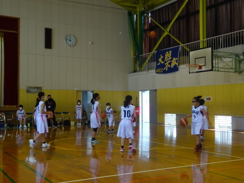 県大会 初日 女子 日出ミニバスケットボール