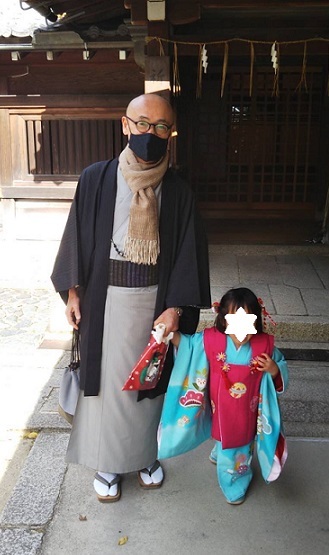 七五三の祖父母・御召に木屋太角帯・色無地に螺鈿の帯。_f0181251_18223139.jpg