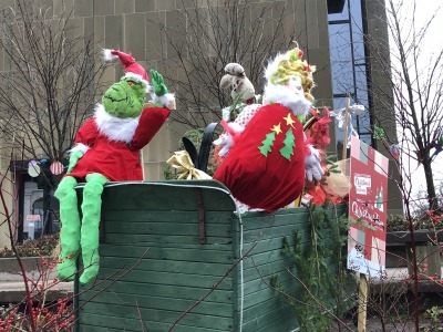 クリスマス・パレード_c0353373_00393630.jpg