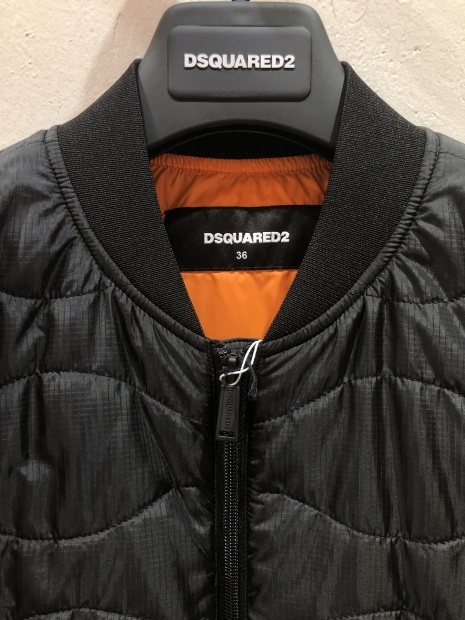「DSQUARED2 ディースクエアード」ボンバージャケットのご紹介です。_c0204280_13435053.jpg