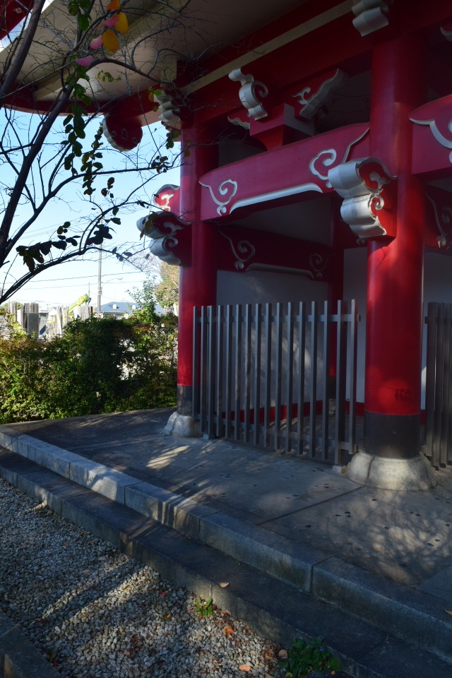 東京西東京市の如意輪寺山門(建築家・山中眞三郎作品研究)_f0142606_05374578.jpg