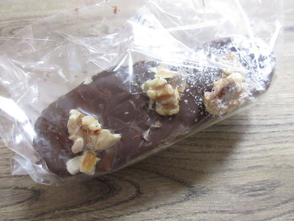 【デリフランス】ナッツ&チョコバトン_c0152767_15272667.jpg