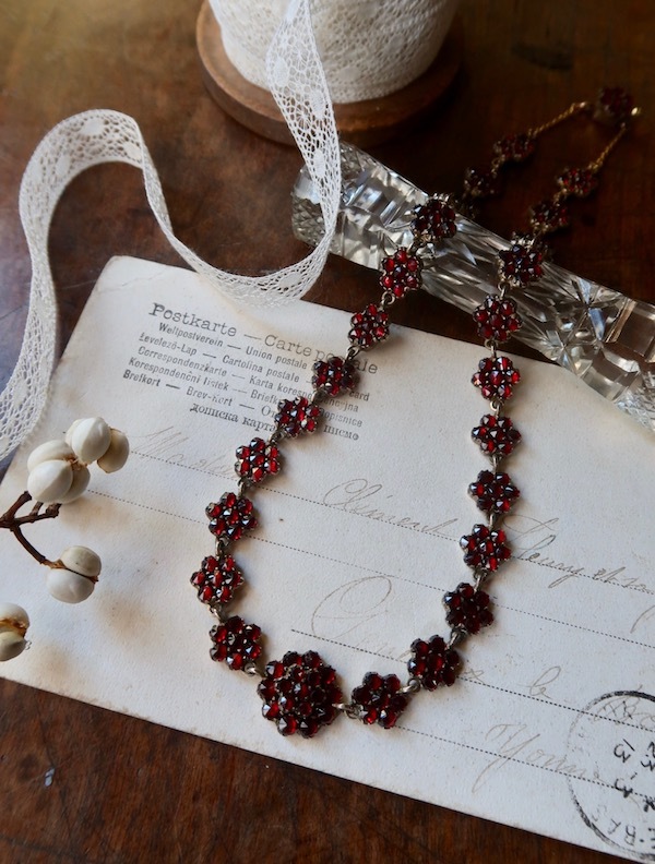 ガーネットのネックレス : 満月アンティーク