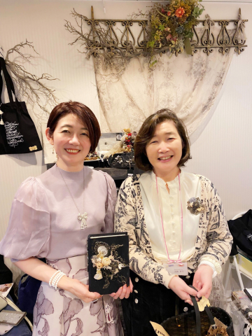 つながる、広がる、はばたく 大人の社交場サロンドルールブルー_a0157409_21374851.jpeg