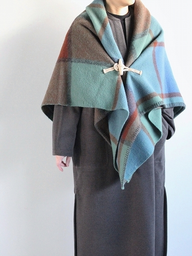 loomer　Shetland Wool Blanket Poncho_b0139281_18182397.jpg