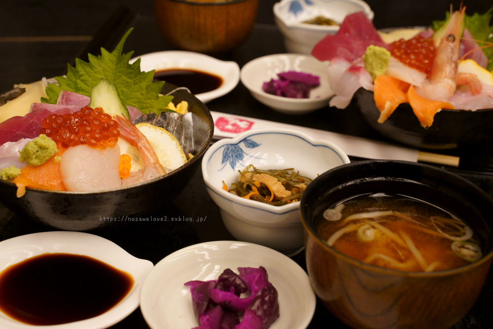 多七さんの海鮮丼_b0404739_20504043.jpg