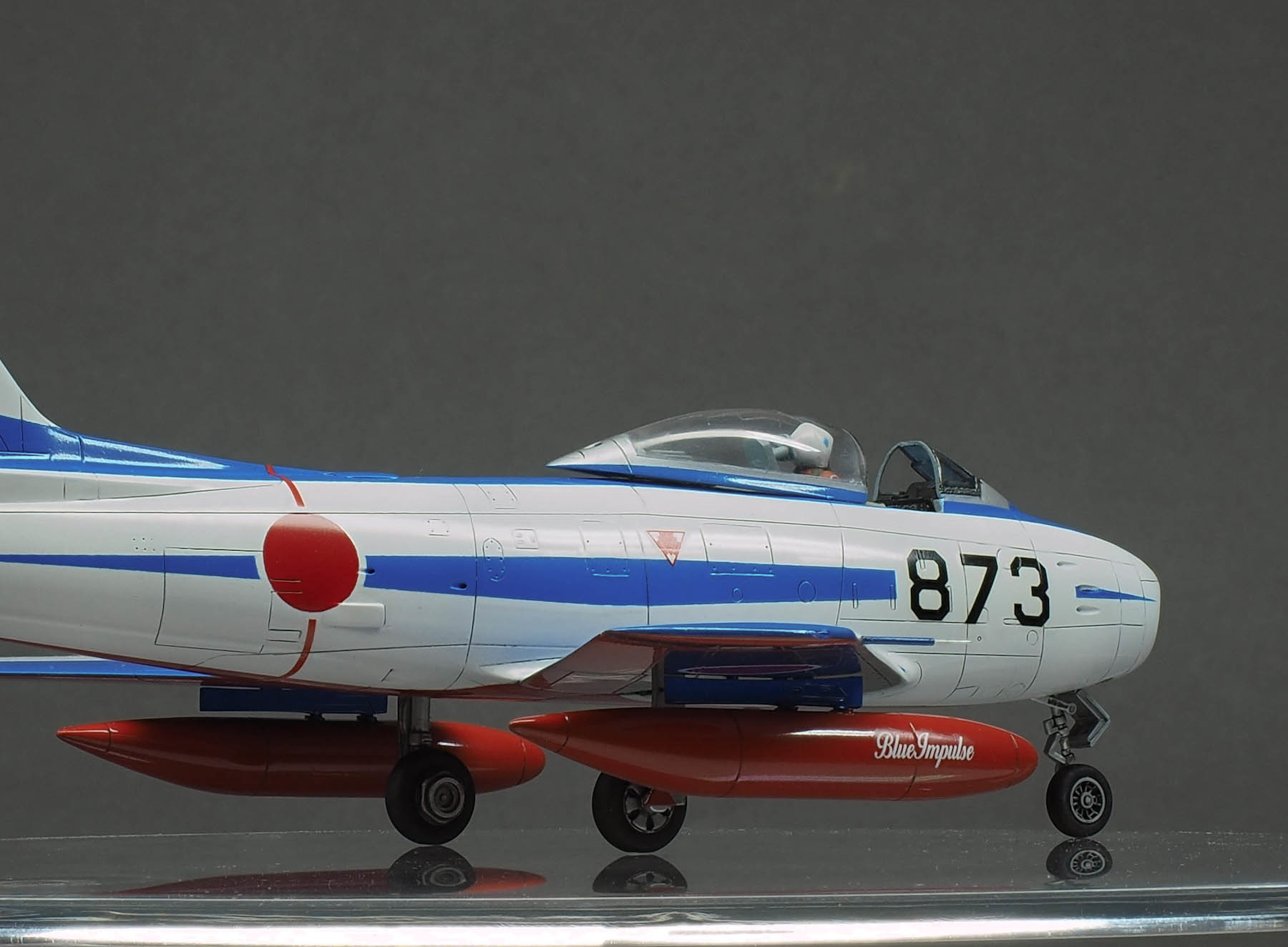 フジミ 1/72 F-86F-40 セイバー ブルーインパルス （再塗装