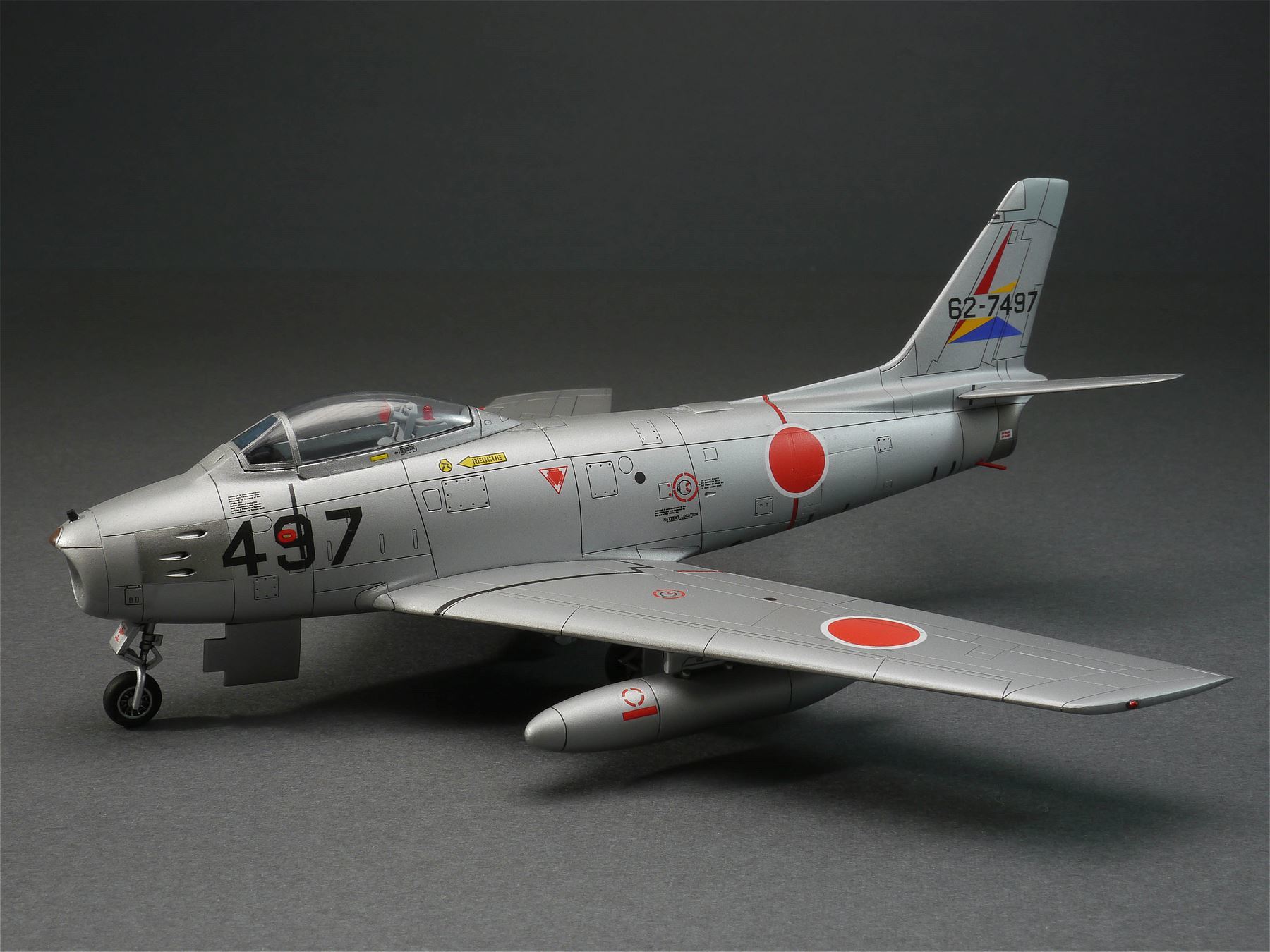フジミ 1/72 F-86F-40 セイバー ブルーインパルス （再塗装