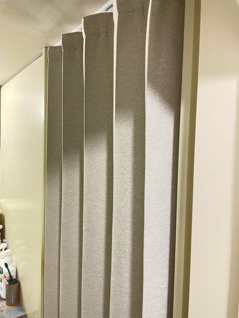 洗面トイレの間仕切りに『川島織物セルコン』の『パタパタカーテン』を納めました by inteiror styling of bright_c0157866_17354085.jpg