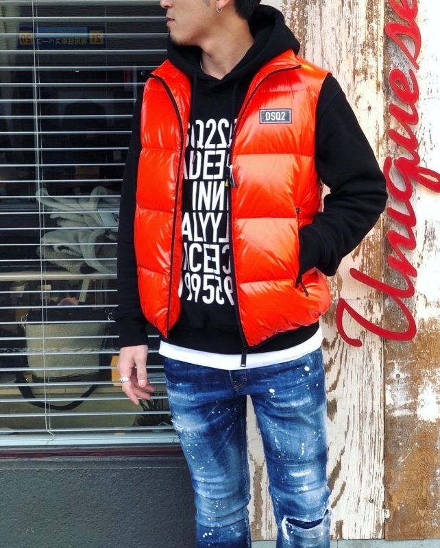 DSQUARED2 ディースクエアード DOWN VEST ダウンベスト のご紹介です