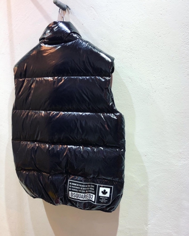 「DSQUARED2」DOWN VESTのご紹介です！_e0308287_16053601.jpg