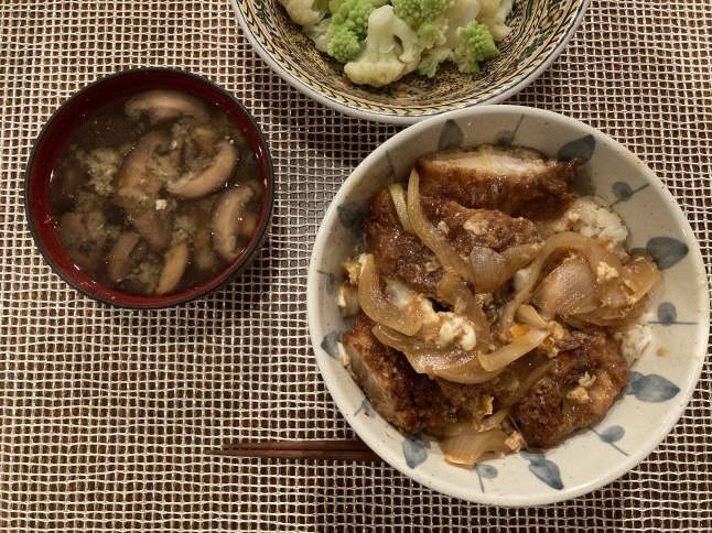 じいじがつくる晩ごはん ビーフシチューとかつ丼_d0348118_08074124.jpeg