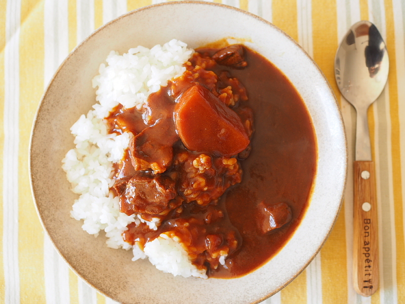 【レトルトカレー食べ比べ㊿】ウエルシア「浅草レストラン大宮監修 赤身肉の欧風ビーフカレー」_b0008655_21354392.jpg