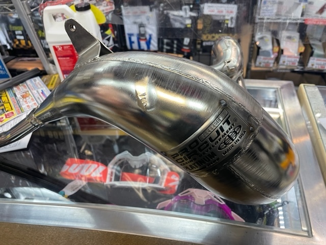 訳アリ掘り出し物! KX250 05~07用 チャンバー_f0062361_19043794.jpg