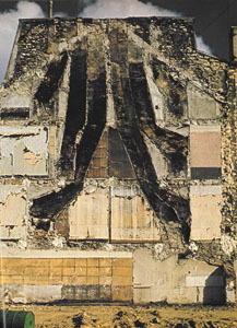 パリー街かどの壁面ー_a0166284_17362929.jpg