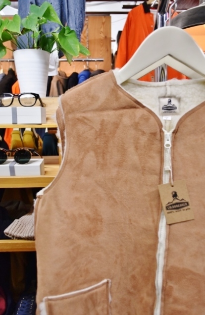 PU MOUTON VEST 当店別注モデル★ MADE in Portugal_d0152280_20243755.jpg