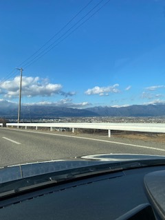 主人の実家に見学者がきました_e0233190_12360304.jpeg