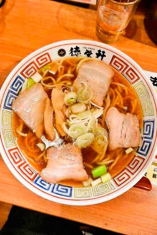 【(山梨グルメ)甲府市「徳栄軒」で 100年愛される味「徳栄軒のしなそば」!!】_a0005436_14530738.jpg