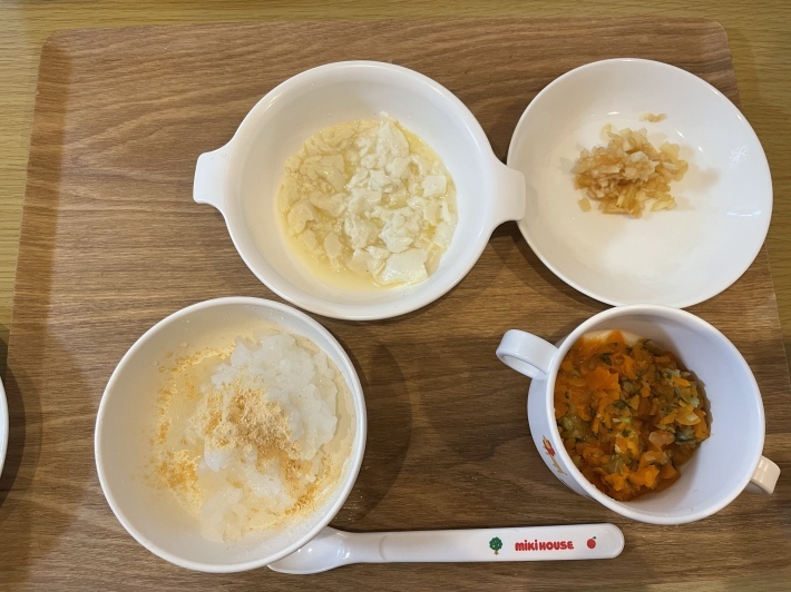 離乳食 1日3回食へ 愛知 名古屋を中心に活動する女性ギタリストせきともこのブログ