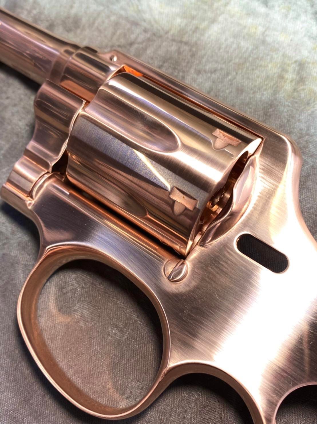 Pre M10金属モデルガンは研磨 メッキ作業の進行中です Products Zeke 切削ブログ
