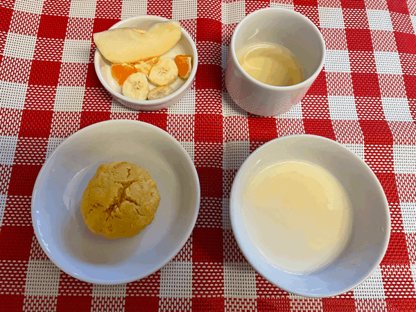 12/7の給食　　お誕生日献立でした❣️_c0293682_17085576.gif