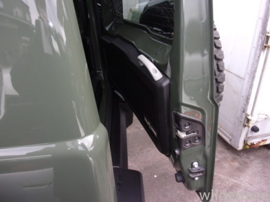 JB64ジムニー、JB74ジムニーシエラ用 バックドアインナーレバー塗装中(≧∇≦)_c0213517_15304899.jpg