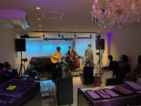 ジャズライブ カミン Jazzlive Comin 広島 12月13日以降のジャズライブ_b0115606_11340730.jpeg