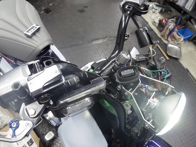 c125のヘッドライトを明るく バイクの横輪 c125のヘッドライトを明るく バイクの横輪