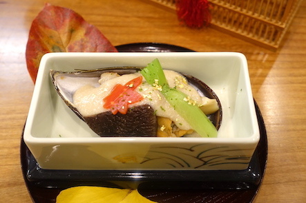 「佳肴 岡もと」で愉しむ、日本酒党のための会席。_b0118001_08483691.jpg