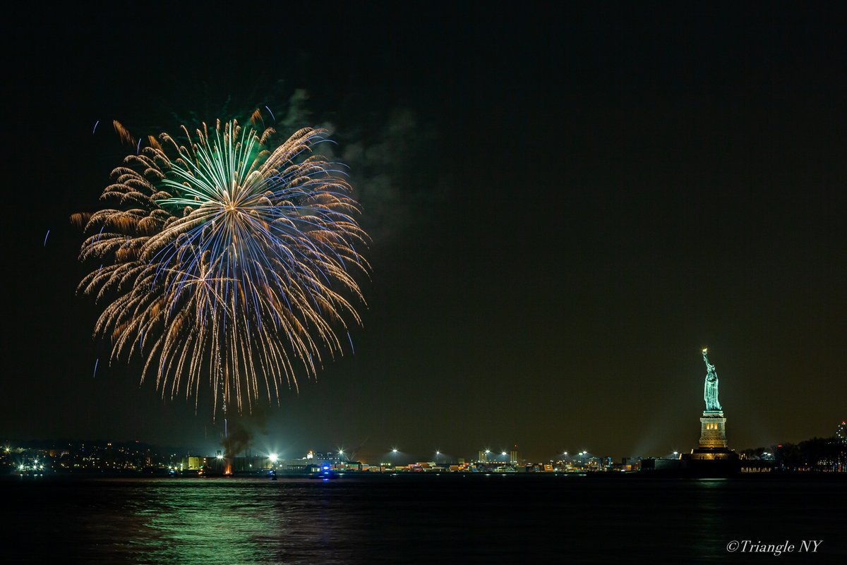 Fireworks!! @Liberty Island_a0274805_12393120.jpg