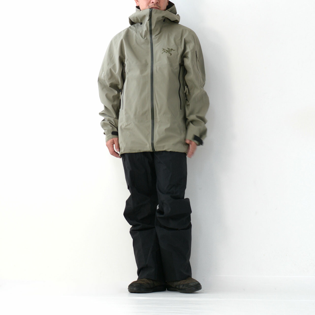 ARC'TERYX『Sabre AR Jacket Mens / Sabre LT Pant Mens