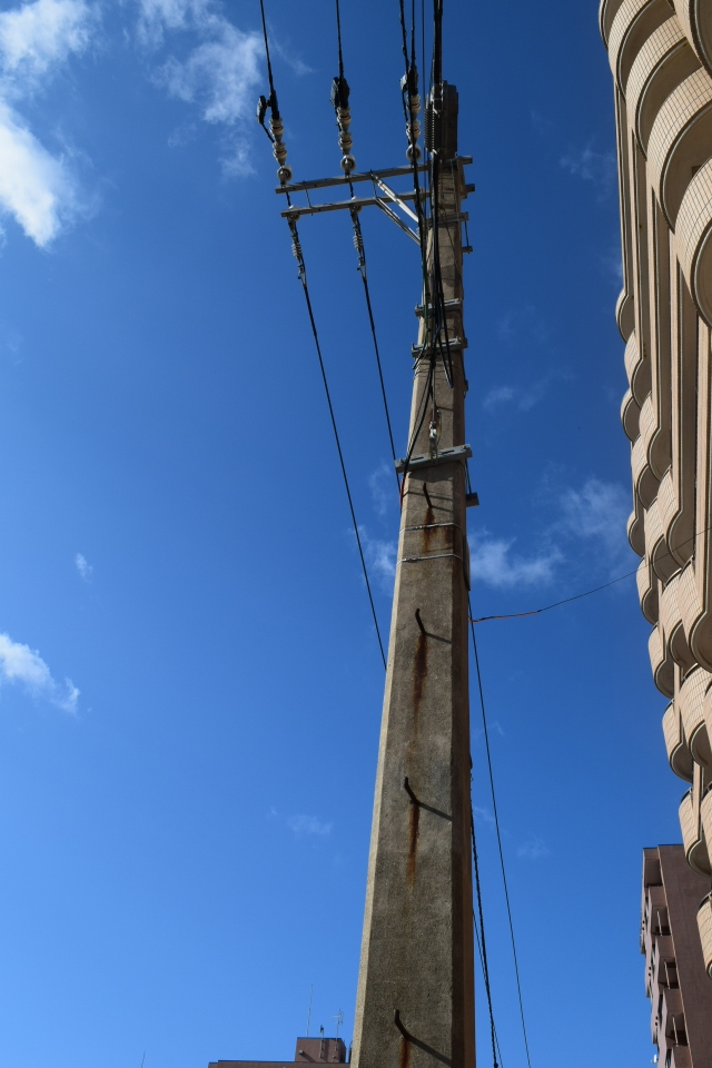 【鉾田市】電柱売ります　コンクリート製　高さ約11m 電信柱 鉾田市】電柱売ります コンクリート製 高さ約11m 電信柱