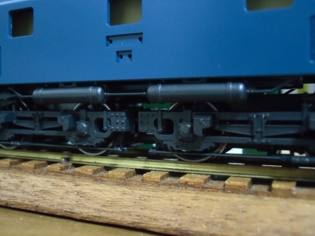 2112)KATO 16番 EF58 下回り塗装 : 新湘南電鐵 横濱工廠3