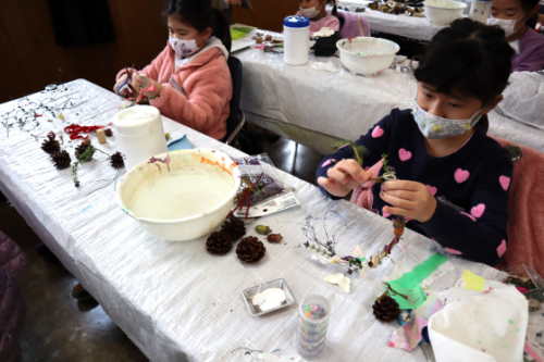 やと子ども美術教室 ~ クリスマス飾り ~_e0222340_14170776.jpg