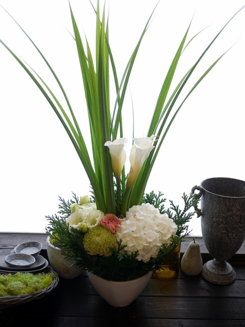 お悔やみのアレンジメント 新琴似にお届け 21 12 08 札幌 花屋 Mell Flowers
