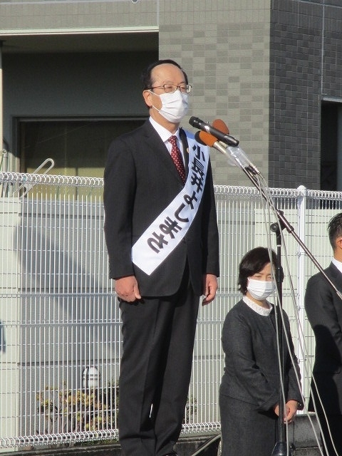 「富士市の魅力づくりと財政のバランスを!」 小長井よしまさ氏が無投票で富士市長3選_f0141310_07414386.jpg