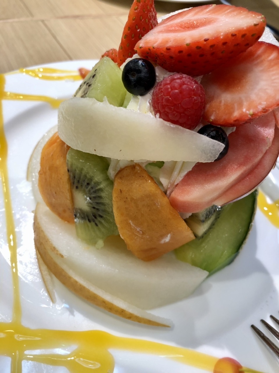 【果実園名物「皿パフェ」】_b0009849_14053546.jpeg