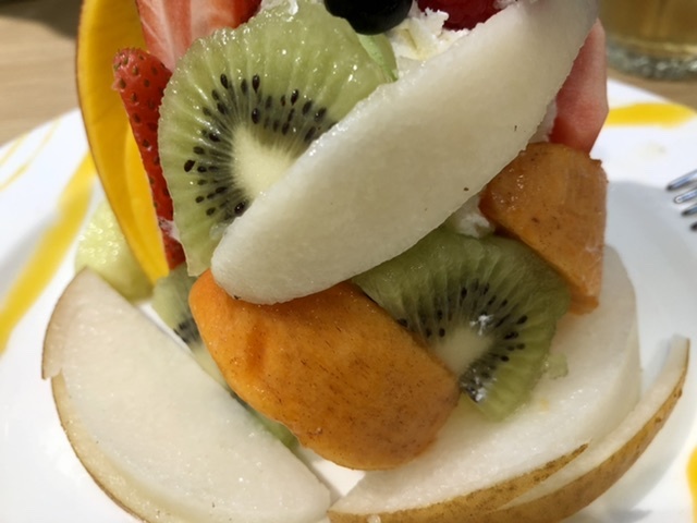 【果実園名物「皿パフェ」】_b0009849_14060866.jpeg