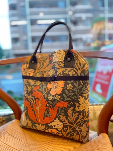 モリス『コンプトン』のバッグが完成しました by interior styling of bright_c0157866_19134433.jpg