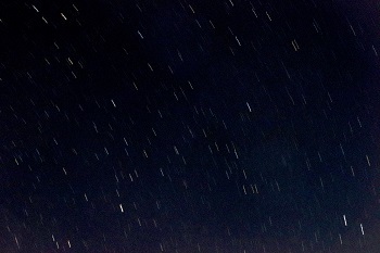 流星を探し、夜空を見つめた_e0175370_09474690.jpg