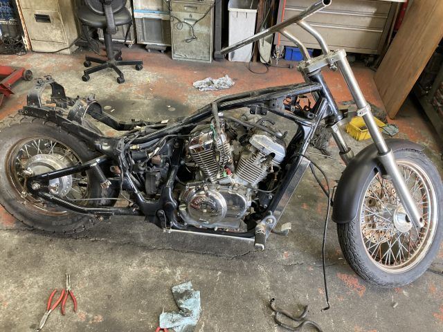 ST250 カスタム M様号 リア周り開始!_a0164918_17212100.jpg